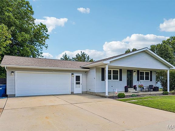5th image of 8 Frisse Ct