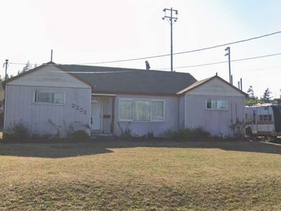2232 Broadway Ave, North Bend, OR, 97459