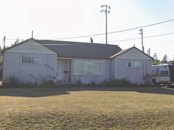 2232 Broadway Ave, North Bend, OR 97459