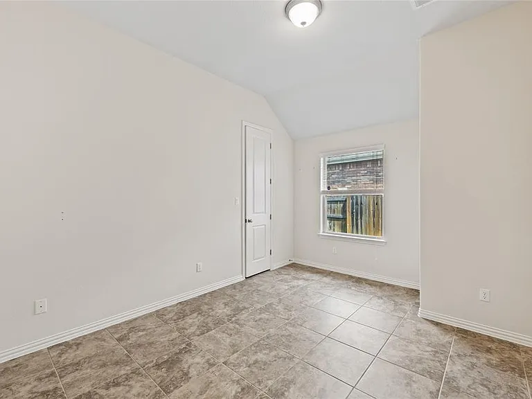 4216 Hannover Way — Photo 20