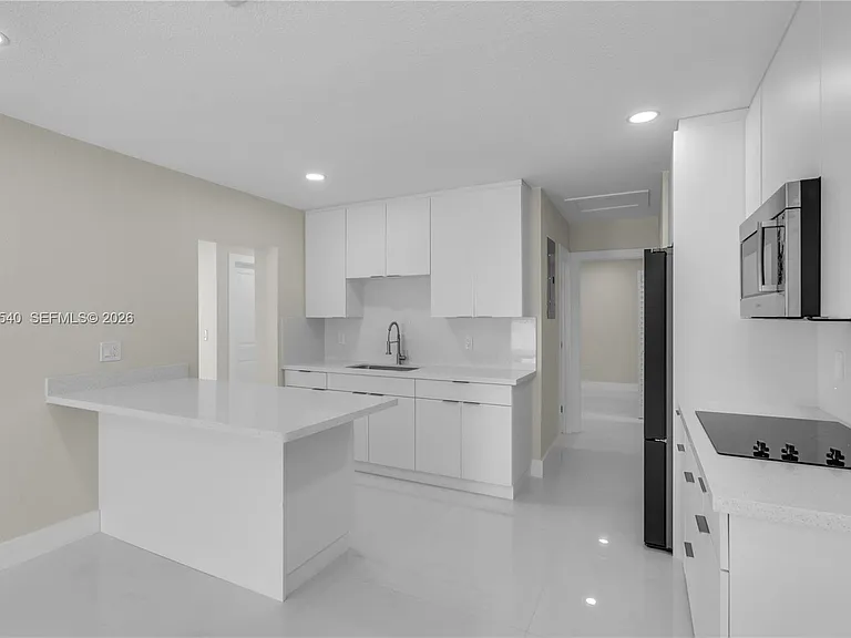2640 SW 30th Ct #A — Photo 8