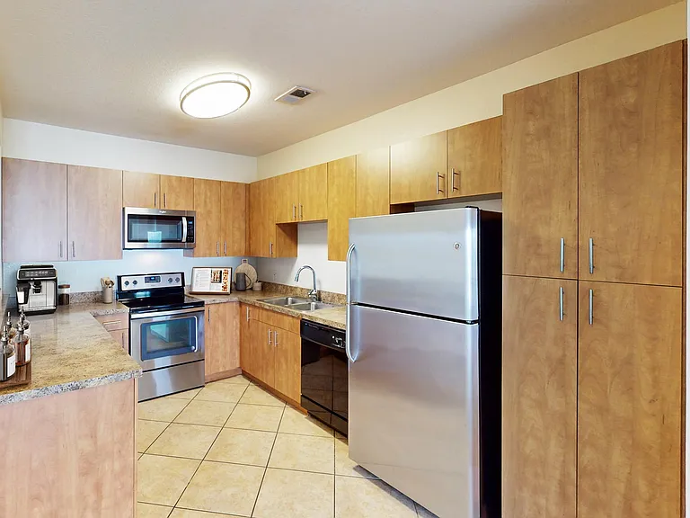 The Vintage Lofts at West End — Photo 11