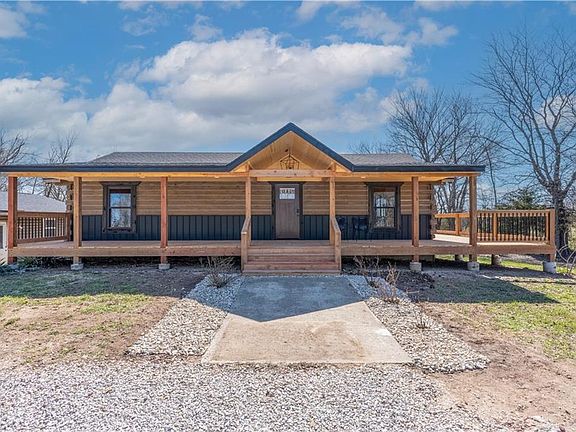 5th image of 1101 NW 700th Rd