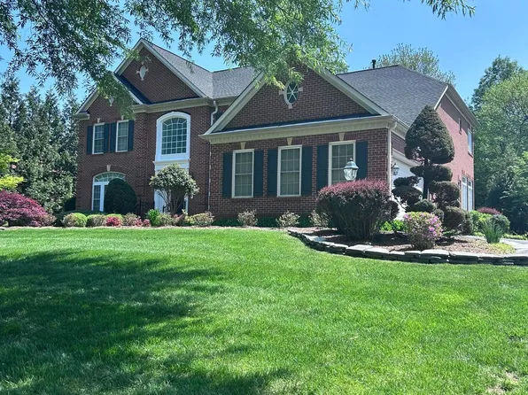 1363 Hardison Ln, Mc Lean, VA 22102