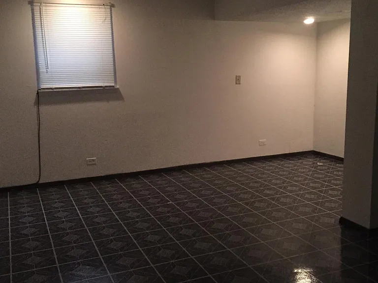 2S705 Winchester Cir E #2 — Photo 16