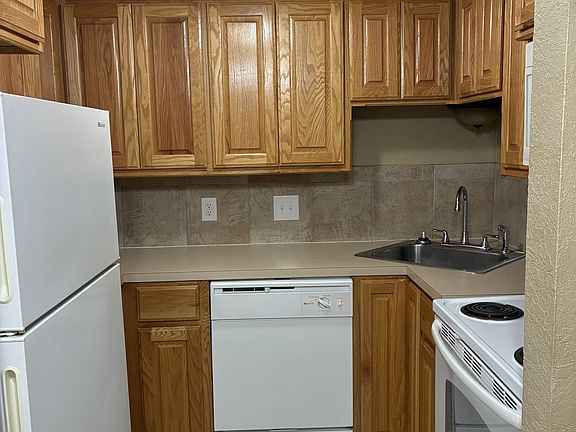 3rd image of 2323 S 57th St #Ew13