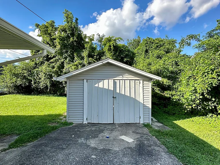 208 King St — Photo 11