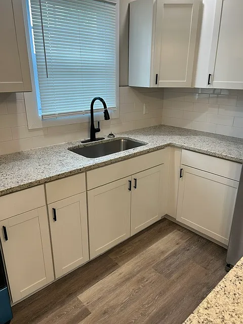 2 bed, 732 sqft, $1,100 — Photo 2