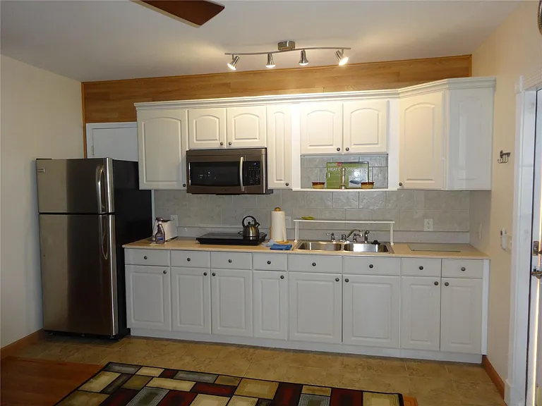 31 SE 13th St #1-2 — Photo 5