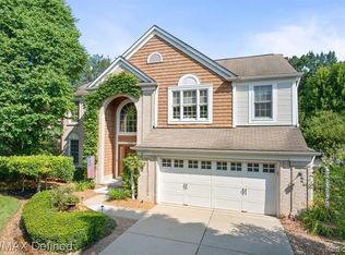 3772 Seney Dr, Lake Orion, MI 48360