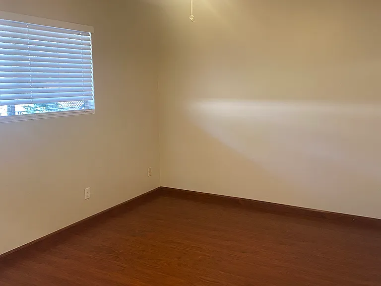 737 E Pine St #11 — Photo 10