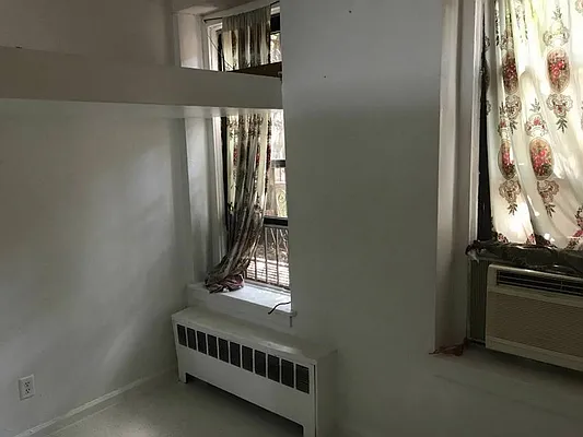 Rented by Kinyu Realty | media 8