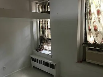 Rented by Kinyu Realty