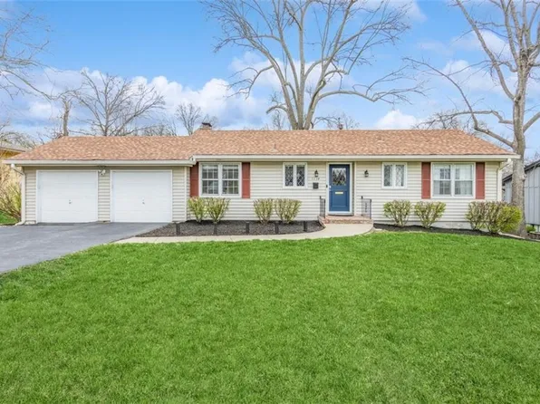 1114 E Red Bridge Rd, Kansas City, MO 64131