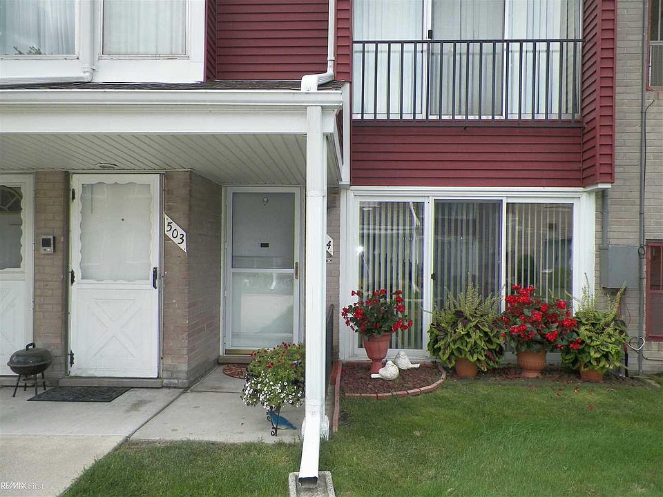 1st image of 504 Sunset Ln