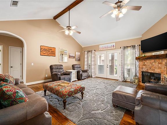 4th image of 1039 Moss Dr