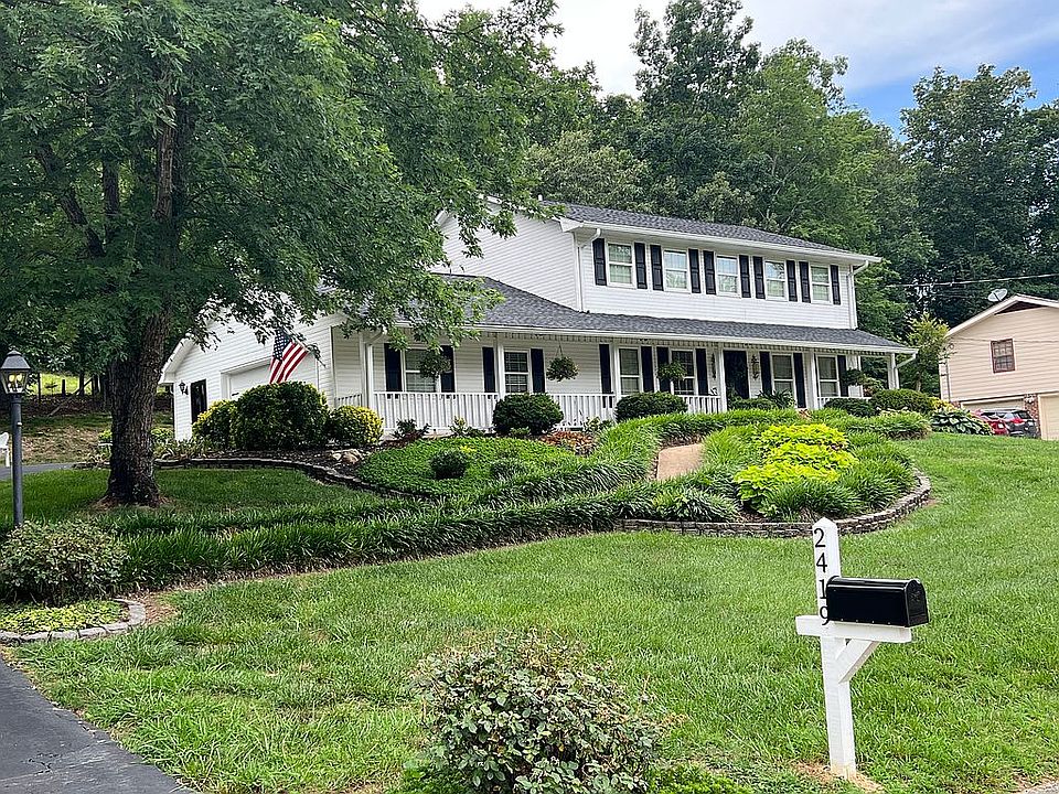 2nd image of 2419 Daugherty Ln