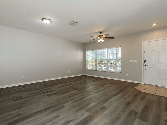 3rd image of 454 Summer Sails Dr