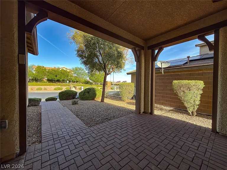 208 Rocky Basin St — Photo 7