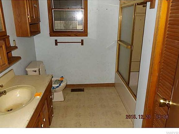 4th image of 4060 Park Ave