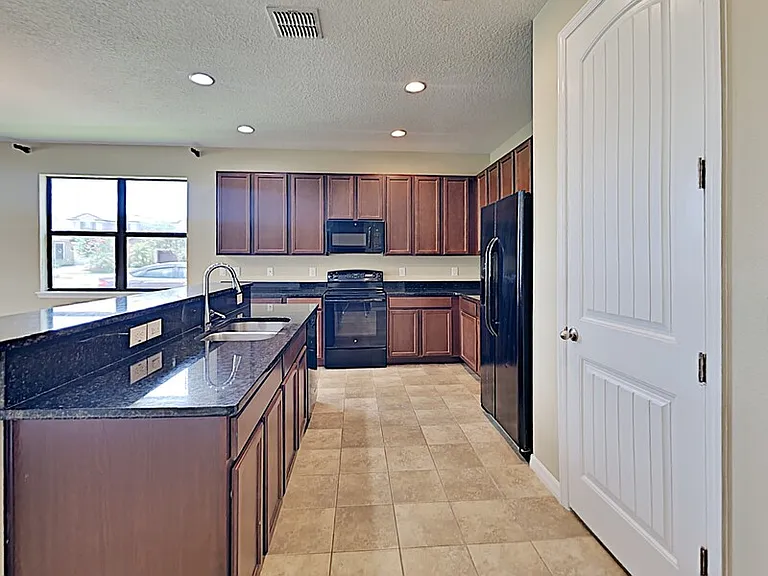 12986 Holdenbury Ln — Photo 3