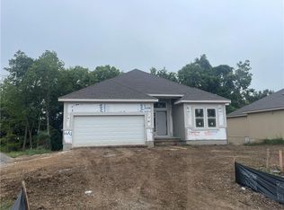 9320 N Belton Ave, Kansas City, MO 64155