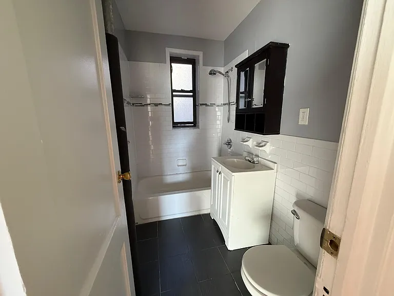 930 Avenue C #11E — Photo 9