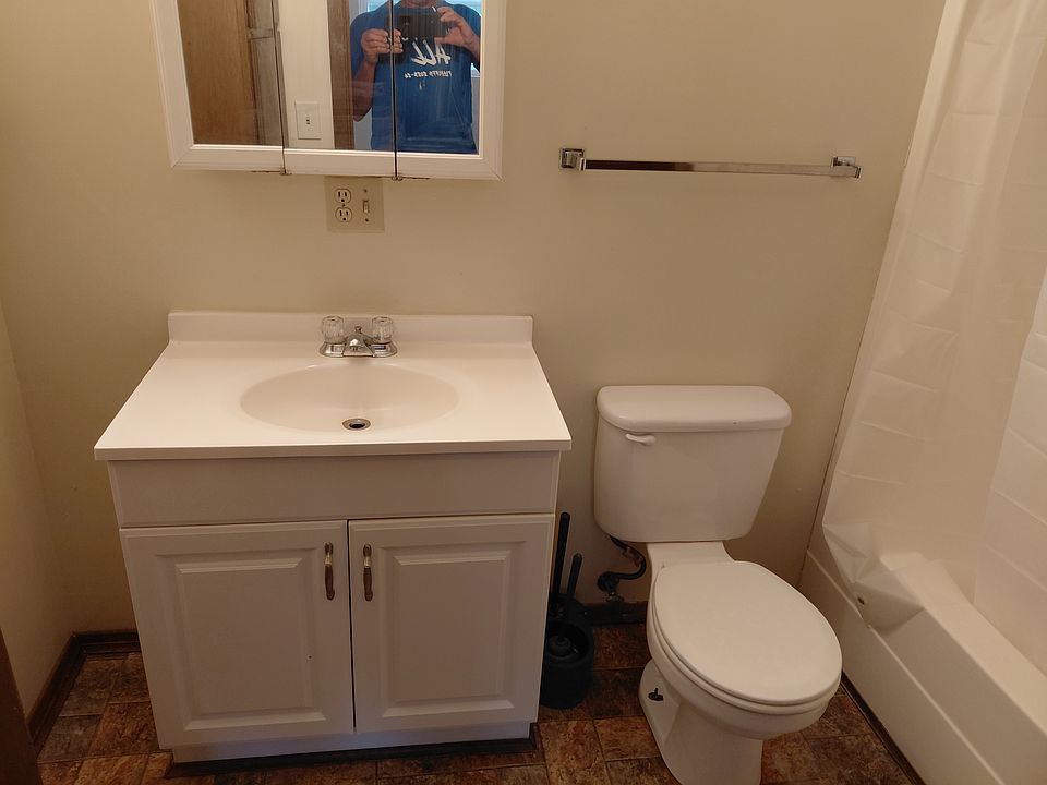 2nd image of 3121 Belmont St APT B