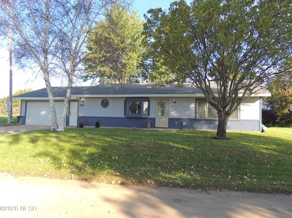 3001 N Pelican Ln, Watertown, SD 57201