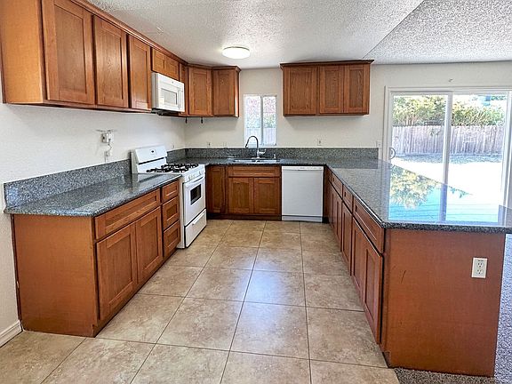 4th image of 7540 Skelton Way