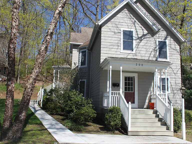 200 Terrace Pl #A — Photo 2