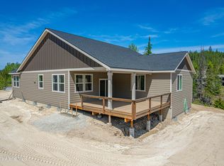 204 Silver Saddle Ct, Pinehurst, ID 83850