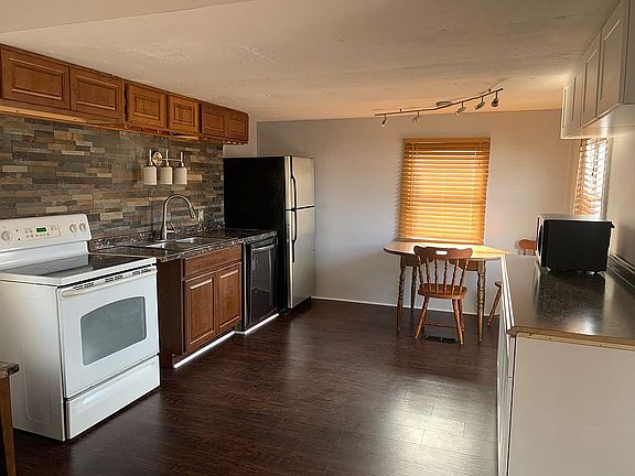 Appliances included