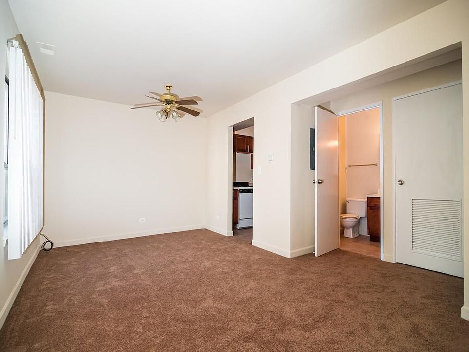 2nd image of 4506 S Lake Park Ave