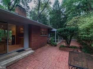 6384 Dockser Ter, Falls Church, VA 22041