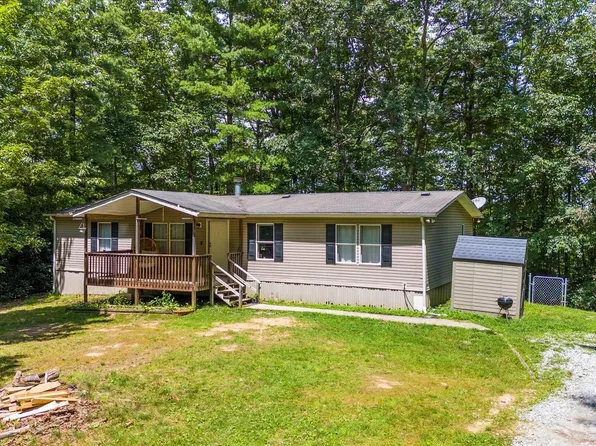 10 Mark Dr, Hendersonville, NC 28739