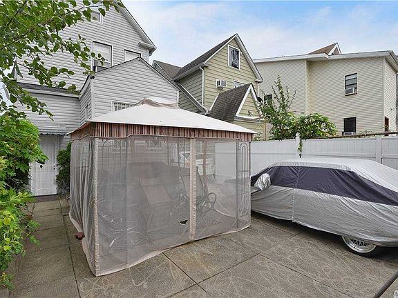 3rd image of 95-22 132nd St