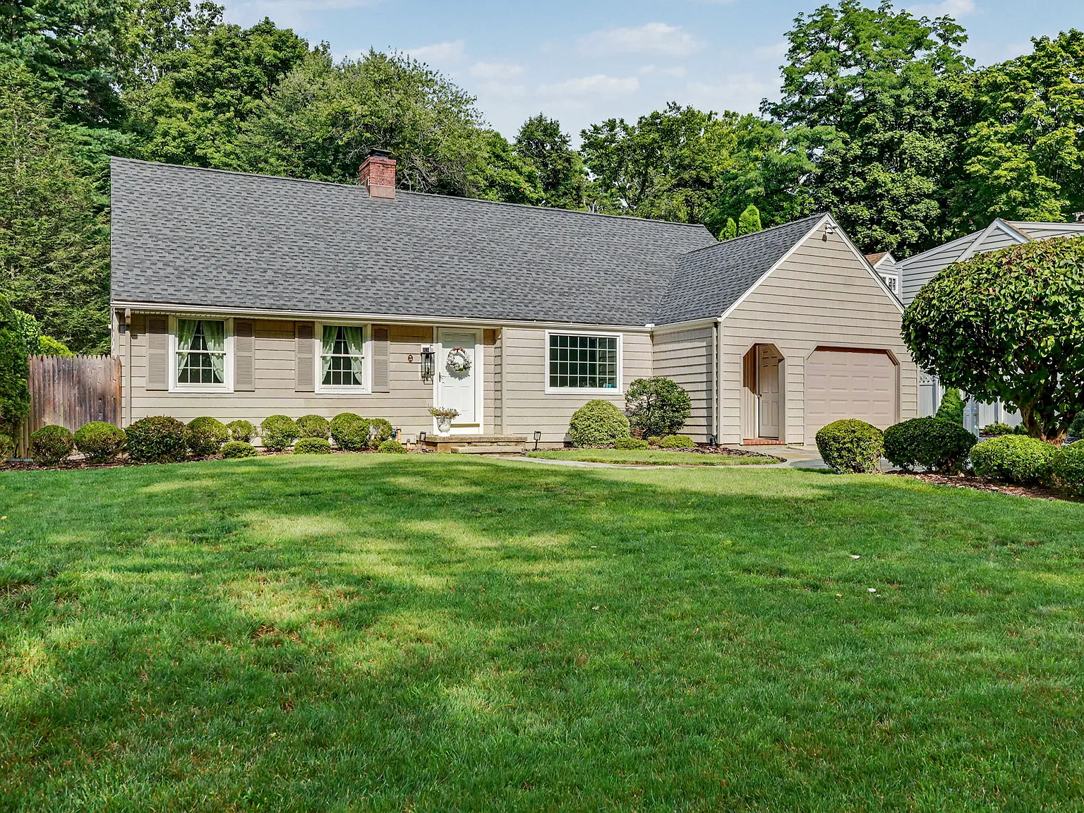 3 bed, 2.5 bath, 2867 sqft, $8,750 — Photo 1