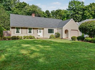 34 Edgerton St, Darien, CT 06820