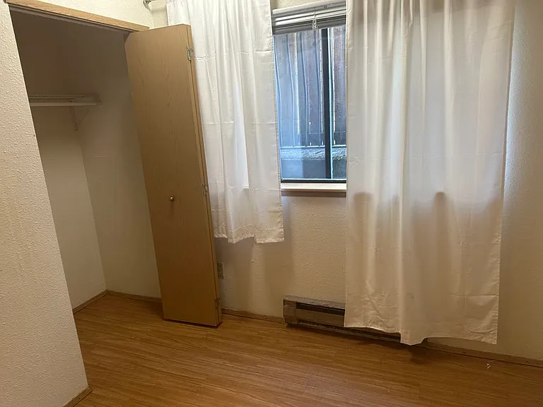 4253 8th Ave NE #102 — Photo 7