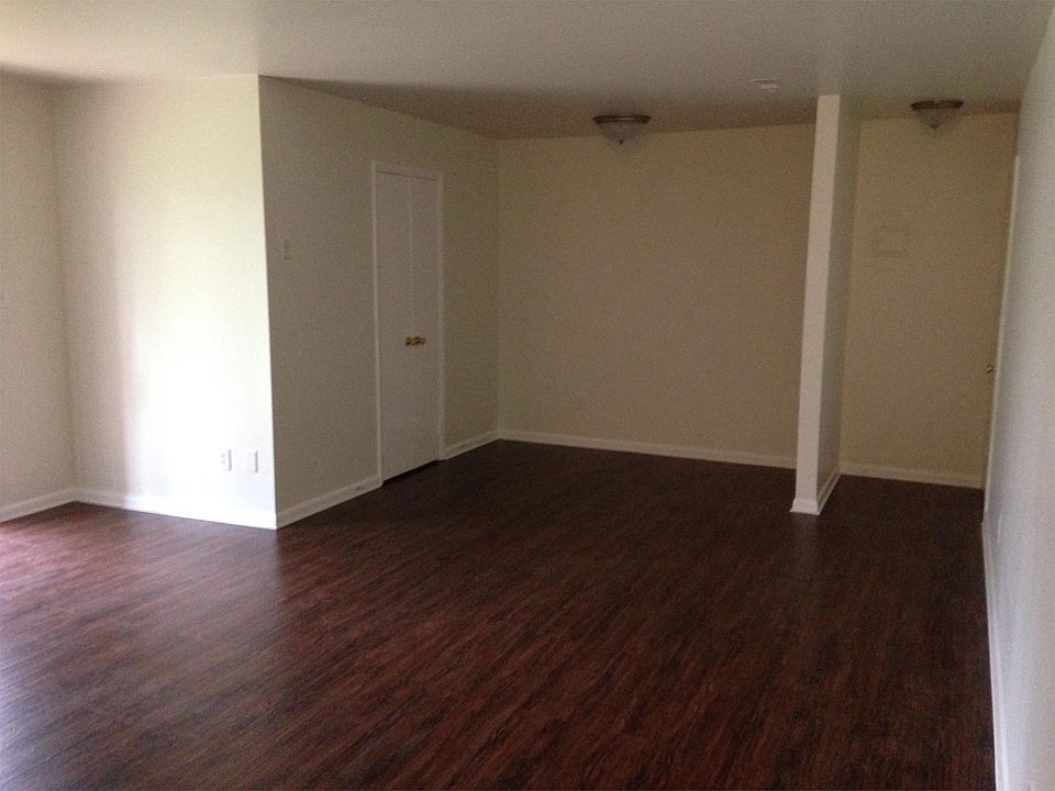 1st image of 139 Green St APT 02