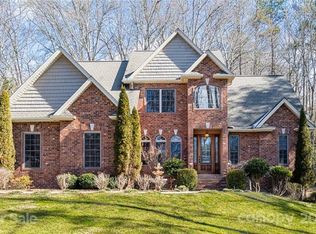3495 Turnpike Rd, Horse Shoe, NC 28742