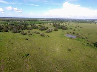 903 Morris Community Rd, Yoakum, TX 77995