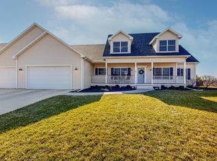 1118 Southern Hills Ln SW, Rochester, MN 55902