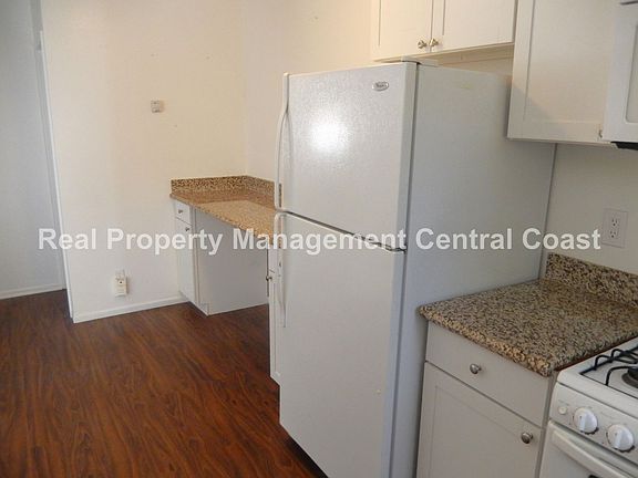 4th image of 7124 Sombrilla Ave