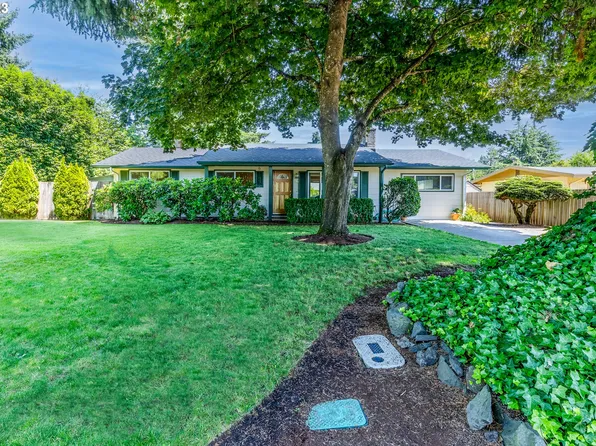 1745 Camelot Ave, Eugene, OR 97404