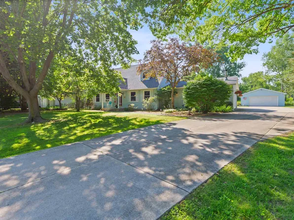 5394 Ponderosa Dr, North Street, MI 48049