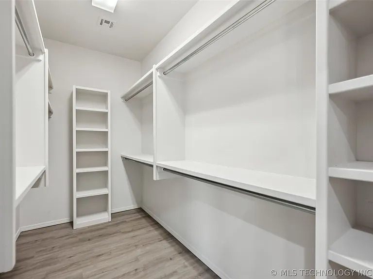 4308 W Broadway Ave N — Photo 19