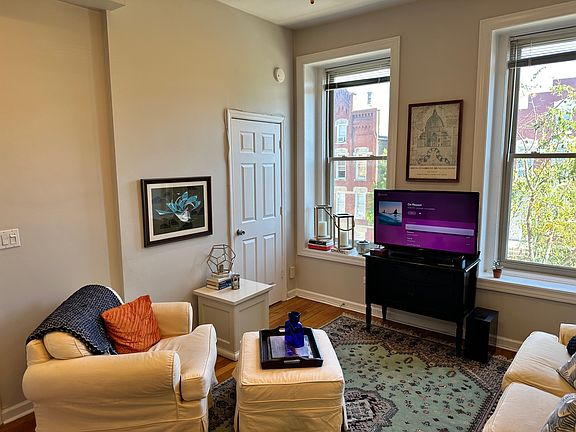 3rd image of 1344 N Bosworth Ave APT 2F