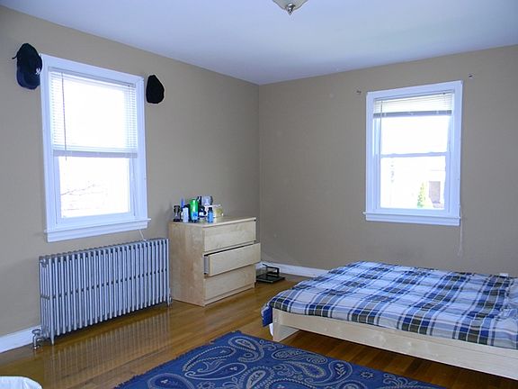 2nd image of 28 Wolfle St